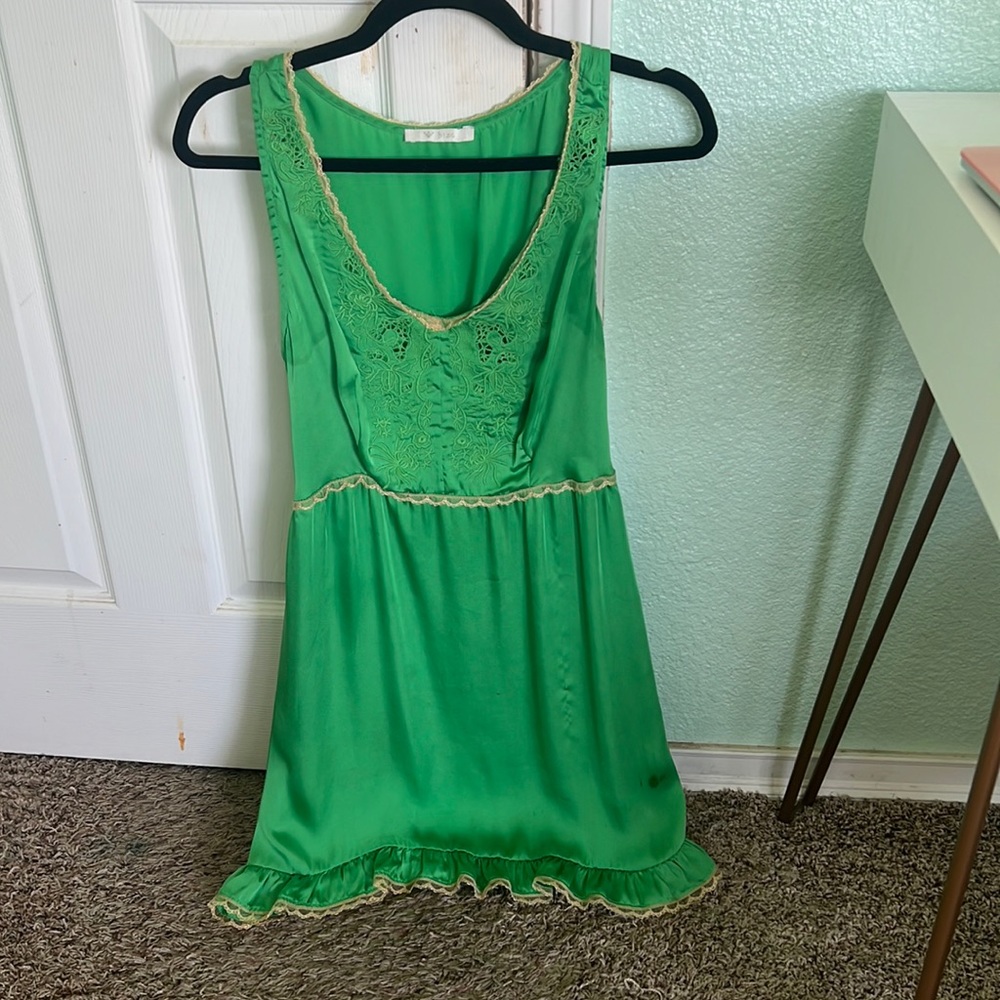 Selling Green and gold Dress. It is lightweight and satin.
